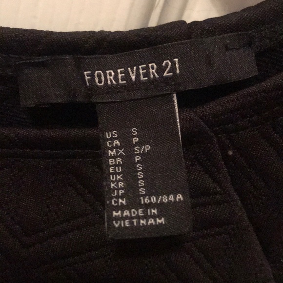 Cute Black Dress! - Picture 4 of 4